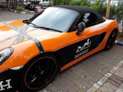 Porsche dengan Stiker Hermes yang Diaku Bella Shofie Masih Dikandangkan Polisi