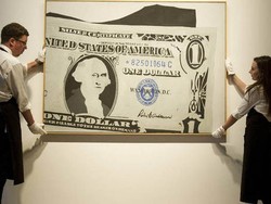 Puluhan Karya Seni Dolar Andy Warhol Dilelang Rp 1,1 Triliun