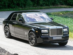 SUV Mewah Rolls-Royce Tertangkap Kamera Sedang Diuji di Eropa