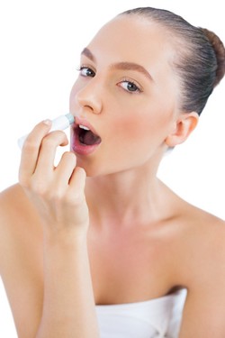 Ini Saran Dokter Kulit untuk Atasi Permasalahan Bibir Kering