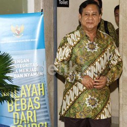 Datangi Kantor Rini Soemarno, Prabowo: BUMN Tak Boleh Dijual ke Asing