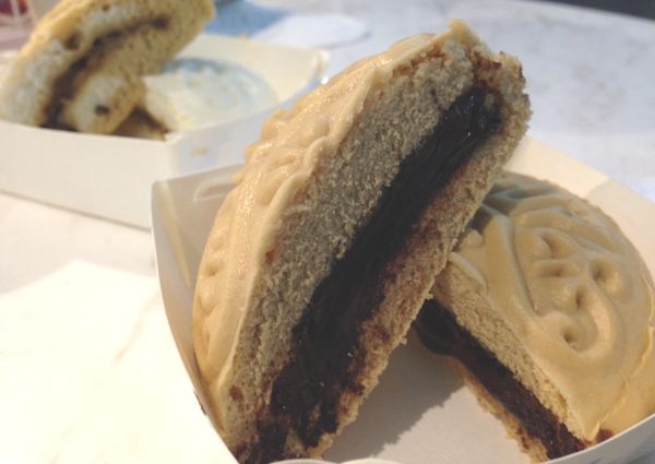 Empuknya Bakpao Chocolate Lava dan Chicken Mushroom Buatan Don Pao Empuknya Bakpao Chocolate Lava dan Chicken Mushroom Buatan Don Pao