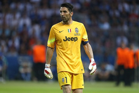 Cruyff: Buffon Pantas Jadi Kandidat Peraih Ballon dOr 2015