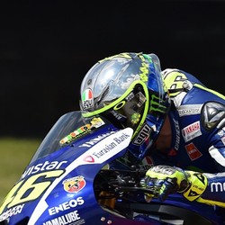 Puncaki Klasemen, Rossi Cuma Memimpin Race Empat Lap Musim Ini