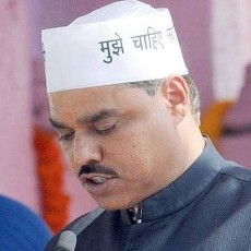 Menteri India Ditangkap karena Ijazah Palsu