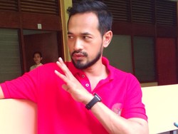 Oka Antara Tumbuhkan Jenggot untuk Film Baru