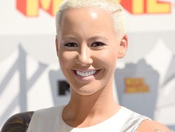 Amber Rose Mengaku Pernah Jadi Penari Bugil di Usia 15 Tahun