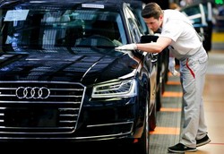 CEO Audi Peringatkan Bahaya Mobil Otomatis Google