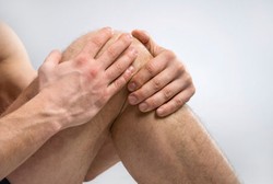 Aktivitas Harian yang Sering Dilakukan dan Bisa Picu Nyeri Sendi