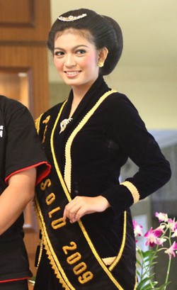 Ini Buah Tangan yang Dibawa Pulang Tamu Undangan Siraman Selvi