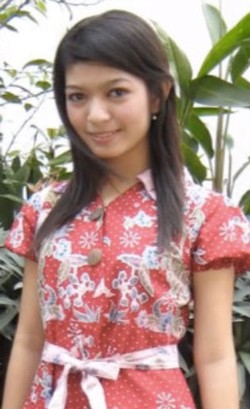 Orangtua Gendong Selvi Pasca Siraman, Relakan Putrinya Dinikahi Gibran