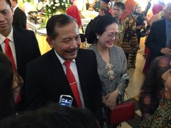 Doa Kapolri untuk Gibran dan Selvi