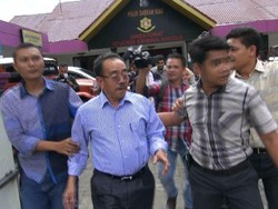 Bupati Bengkalis Diperiksa Sebagai Saksi dalam Kasus Korupsi Dana Bansos