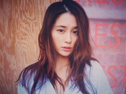 Setelah Lahirkan Anak Pertama, Lee Min Jung Tetap Cantik Menggoda