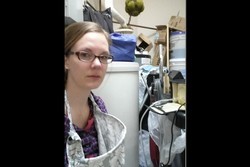 Traveler Ini Dipaksa Memompa ASI di Gudang Bandara