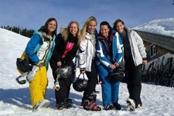 Teman Main Ski Nan Seksi Khusus Untuk Turis Dewasa