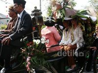 Resepsi Awal Selesai, Gibran-Selvi Naik Kereta Kuda