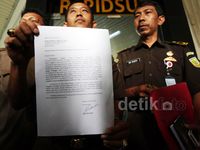 Masih Siapkan Pengacara, Dahlan Tak Penuhi Panggilan Kejati DKI
