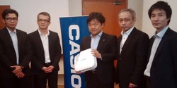 Casio Lepas Proyektor Rp 9 Juta