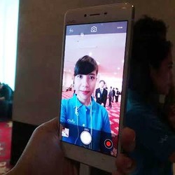 Vivo X5 Pro Tonjolkan Kamera Depan 8 MP di Indonesia