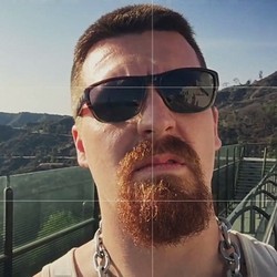 Bergaya ala Preman GTA di Jalanan Los Angeles