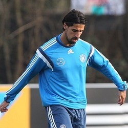 Sudah Dapat Dybala & Khedira, Juve Ingatkan Fans Agar Tak Muluk-muluk