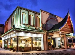 Desy Wahyuni, Teruskan Estafet Lebarkan Sayap Restoran Garuda