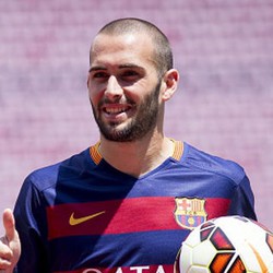 Alves Siap Bersaing dengan Vidal