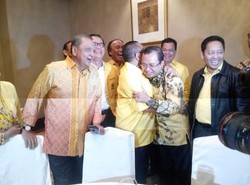Sapaan Khusus Ical untuk Priyo Budi Santoso di Rapimnas Golkar