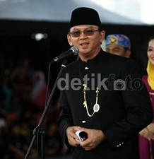 Ahok: Go-Jek Jelas, Taksi Uber Tidak Terdaftar