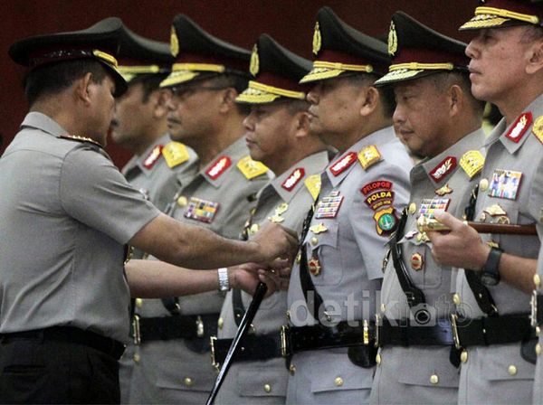 Kapolri Lantik Delapan Kapolda