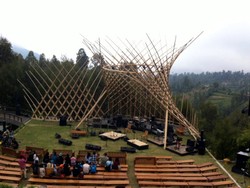 Panorama Bromo Obati Lelahnya Menuju Lokasi Jazz Gunung 2015