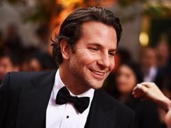 Ganggu Privasinya dengan Irina Shayk, Majalah Prancis Dituntut Bradley Cooper