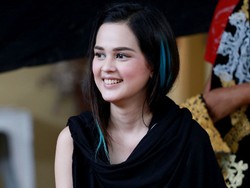 Jessica Milla Naik Daun, Cut Meyriska Tak Merasa Bersaing
