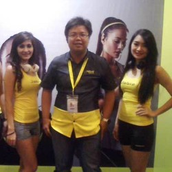 Adu Banyak Membakar Kalori di Tengah Pameran