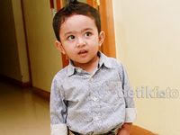 Anak Nassar dan Muzdhalifah, Kecil-kecil Gaya Banget!