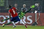 Chile Tundukkan Ekuador 2-0