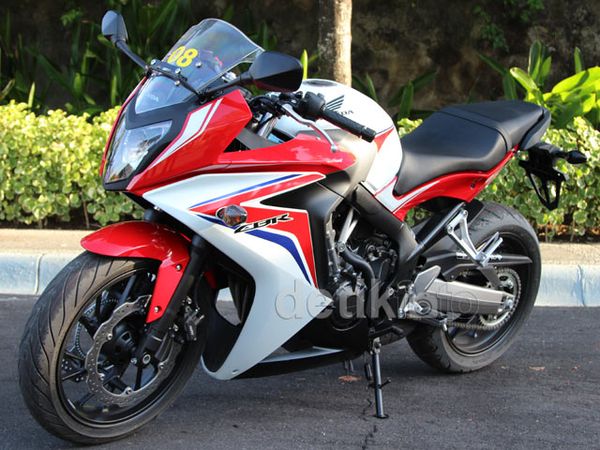 Honda CBR650F ABS Tampil Menawan