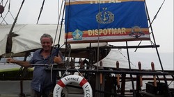 Di Daerah Terpencil, Masih Ada Warga yang Gosok Gigi Pakai Batang Kayu Manis