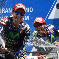 Rossi Sangat Khawatir dengan Kecepatan Lorenzo