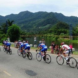 Pebalap dan Tim Lokal Ditantang untuk Naik Level di Tour de Singkarak 2015