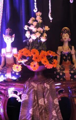 Foto: Kentalnya Nuansa Jawa Klasik Dalam Pernikahan Gibran-Selvi