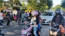 Begini Berantakannya Rumah Ibu Angkat Angeline, Warga Masih Berdatangan