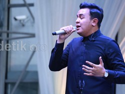 Tulus Siapkan Konser Tunggal Tahun Depan