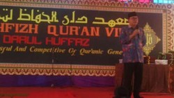 Sambangi Ponpes di Lampung, Ketua MPR Beri Semangat Santri Yatim