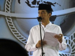 Jokowi: Banyak yang Usulkan Hari Santri, Nanti Saya Tanda Tangani!