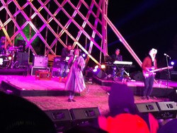 Penampilan Enerjik Andien Tutup Jazz Gunung 2015