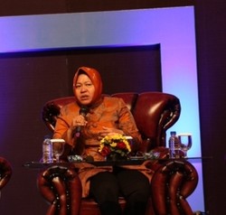 Cerita Risma, Bantu Mantan Penjual Obat Kuat di Dolly Jadi Pengusaha