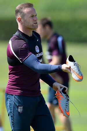 Rooney Minta Inggris Gebuk Slovenia Lagi