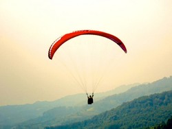 8 Lokasi Paralayang Paling Oke di Pulau Jawa (1)